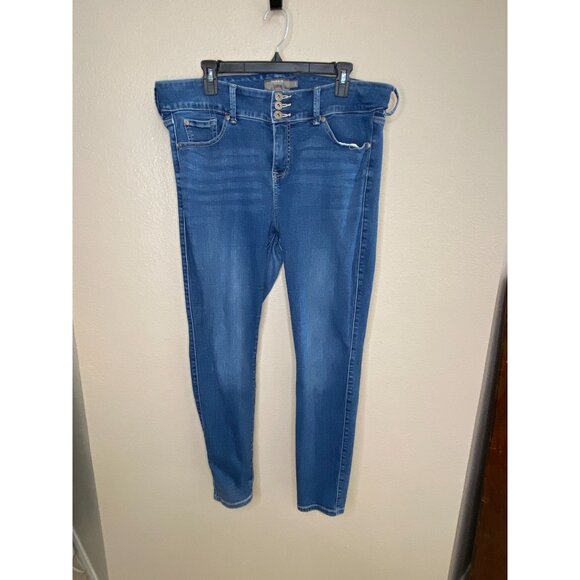 Torrid Womens Super Soft Light Wash Denim Jeggings 16R Skinny Stretch Casual - Picture 2 of 8